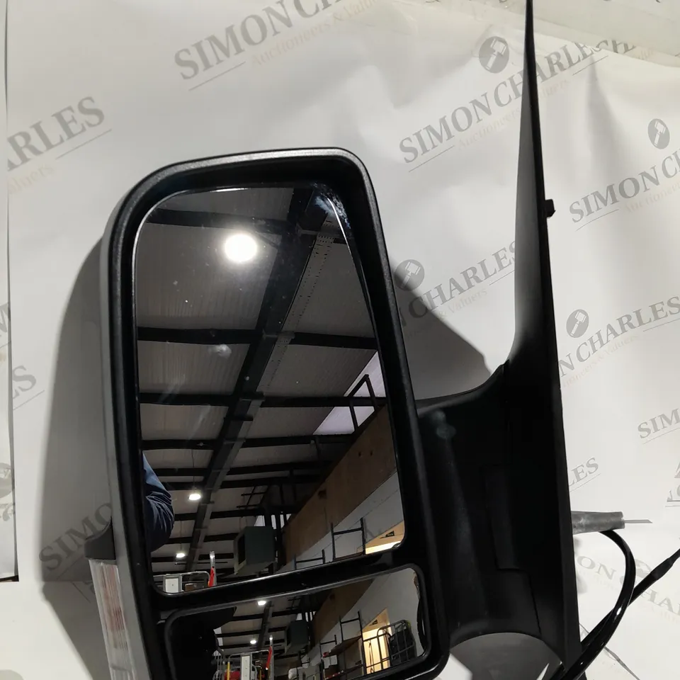 E11 WING MIRROR 048366