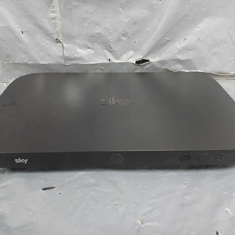 SKY Q BOX ES240 2TB SATELLITE RECEIVER