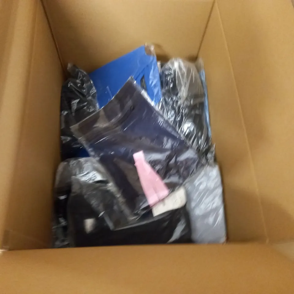 LARGE QUANTITY OF ASSORTED CLOTHING ITEMS TO INCLUDE ZARA, RICKIS AND H&M