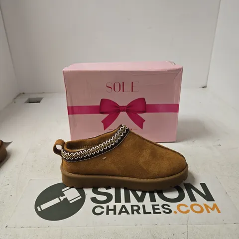 SOLE LONDON BROWN SUEDE MOCCASIN-STYLE SHOE – WOMEN'S, BOXED UK 5