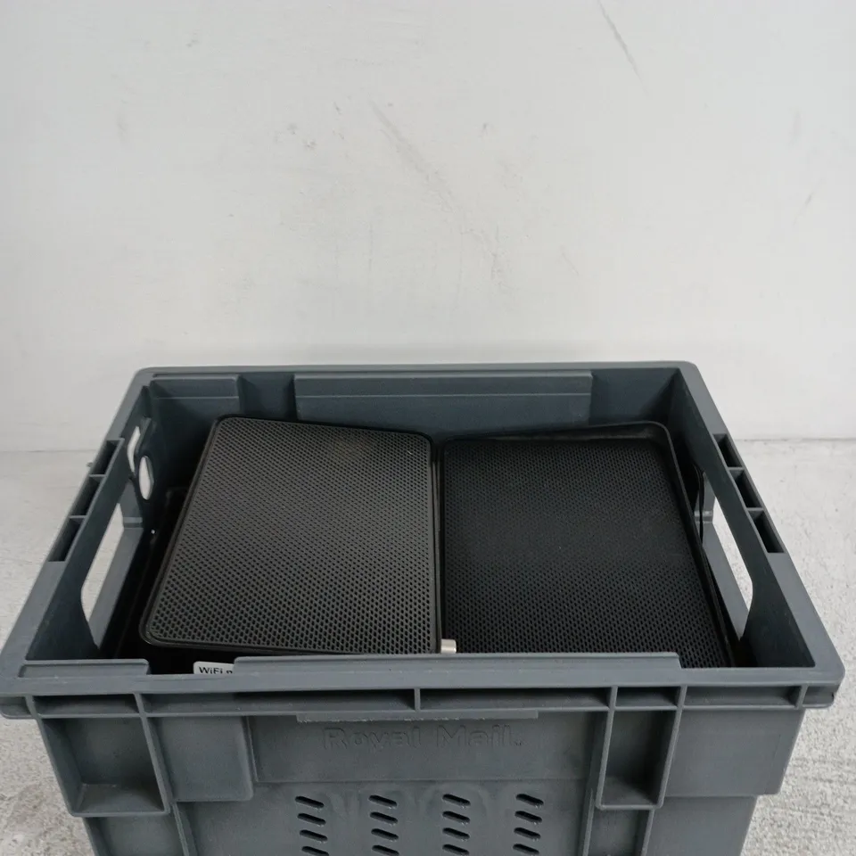 APPROXIMATELY 10 ASSORTED ITEMS INCLUDING EE TV BOX PRO, LITEON AC ADAPTER AND BROADCOM HIGH SPEED HDMI CABLE