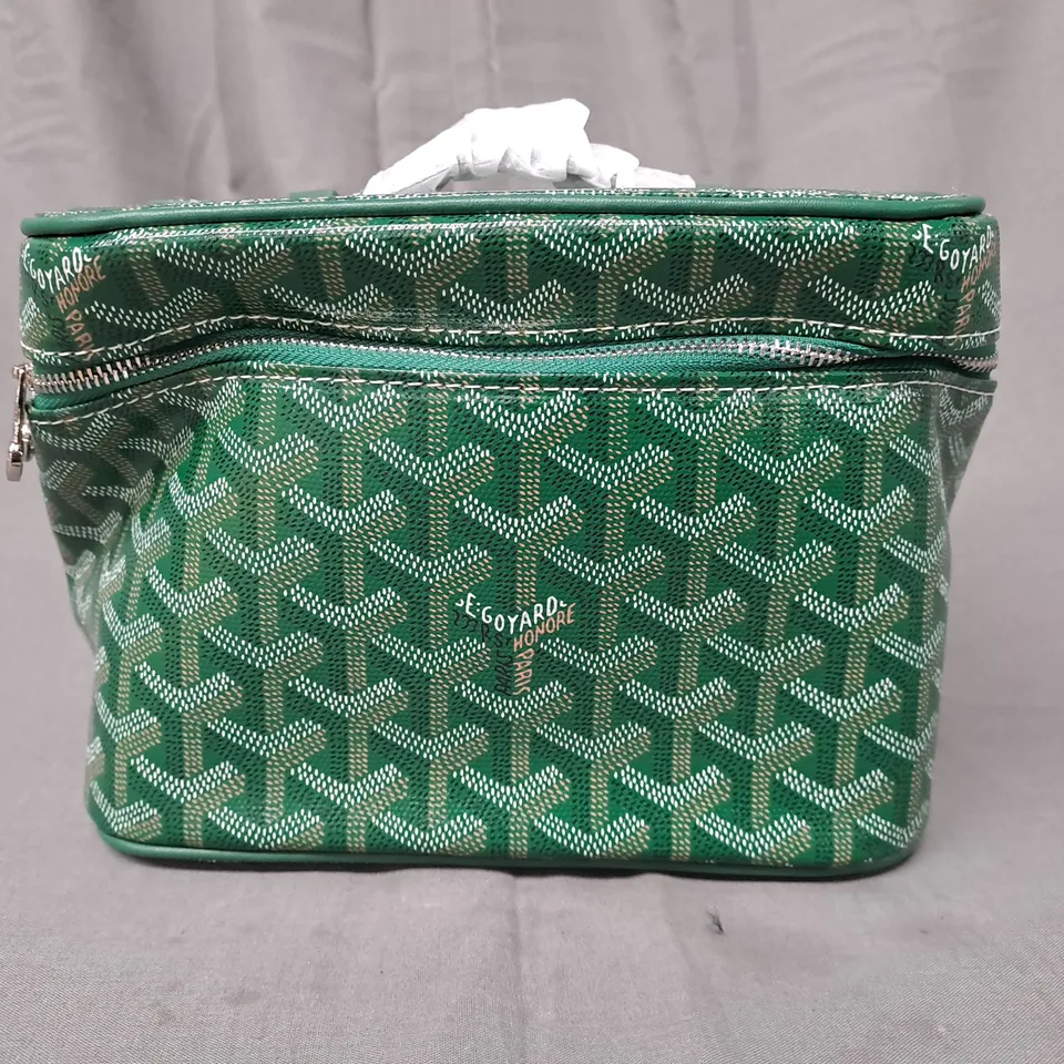 GOYARD VANITY CASE IN GREEN