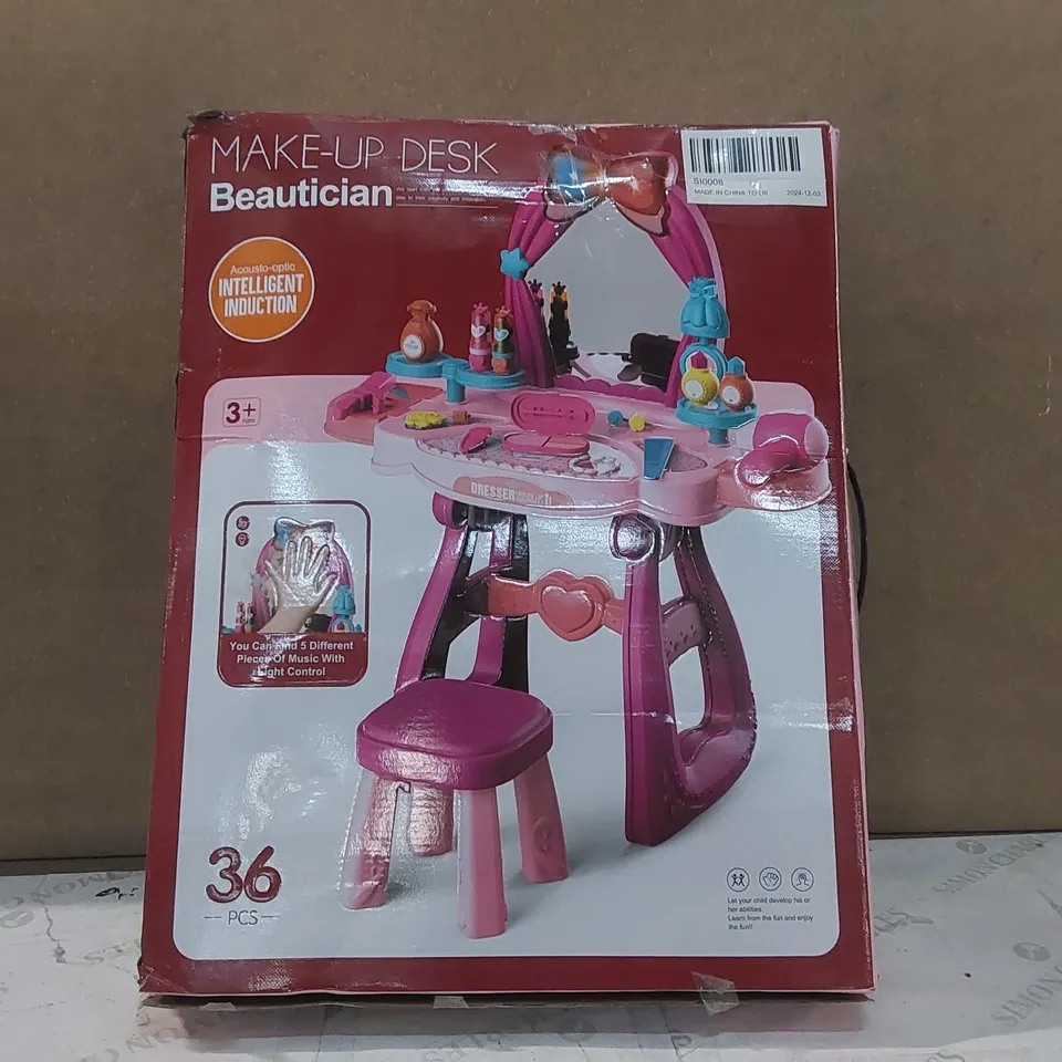 BOXED KIDS 2 PIECE FREE FORM PLAY OR ACTIVITY TABLE AND CHAIR SET