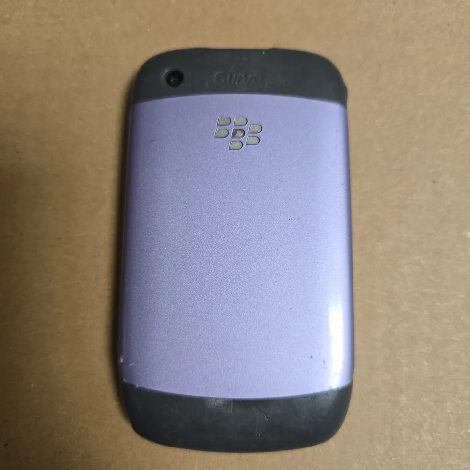 BLACKBERRY 8520 SMARTPHONE