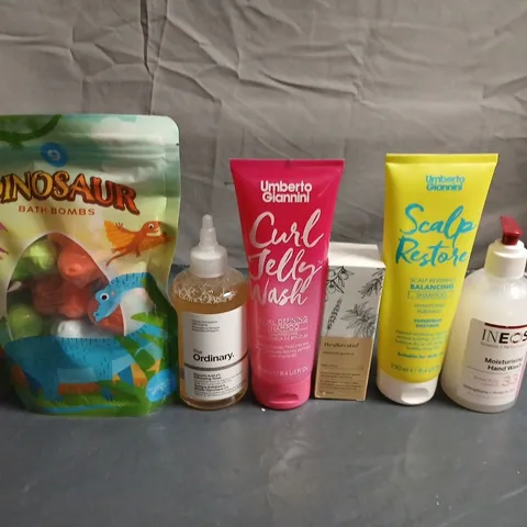APPROXIMATELY 15 ASSORTED HEALTH & BEAUTY PRODUCTS TO INCLUDE BATH BOMBS, THE ORDINARY AND INEOS 