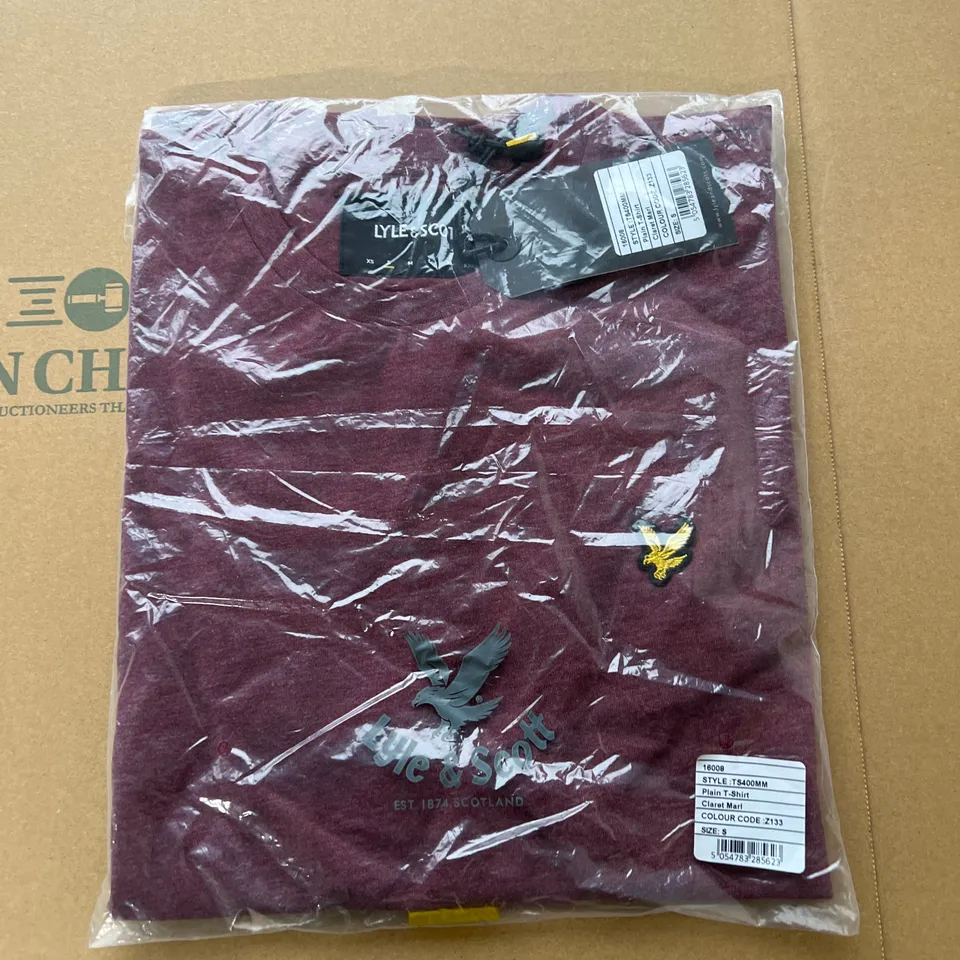 LYLE AND SCOTT BURGUNDY T-SHIRT SIZE SMALL