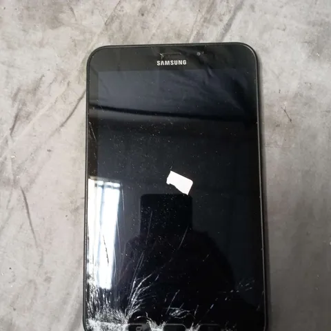 SAMSUNG TABLET PC SM-T395, 16GB, BLACK – FRONT GLASS CRACKED