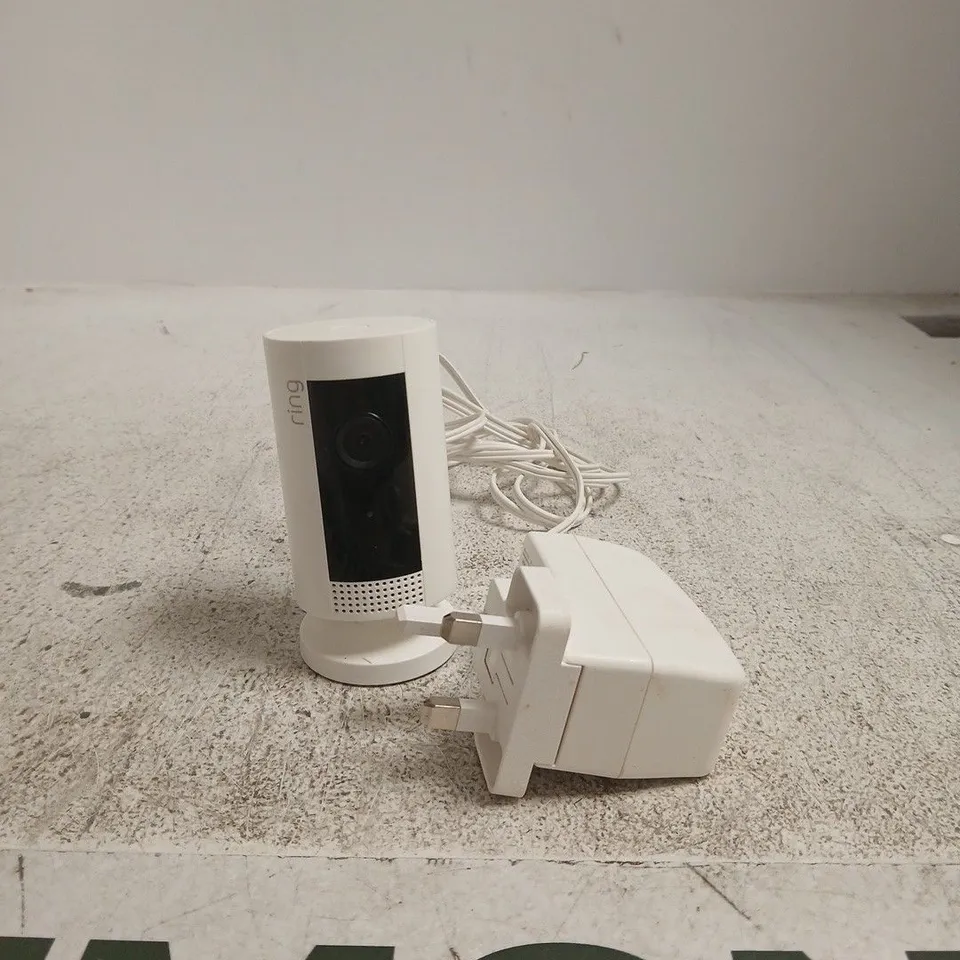 RING INDOOR SECURITY CAMERA (UK PLUG) – WHITE