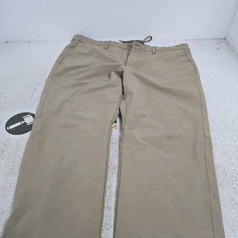 HUGO BOSS MEN'S BEIGE TROUSERS – UK 58