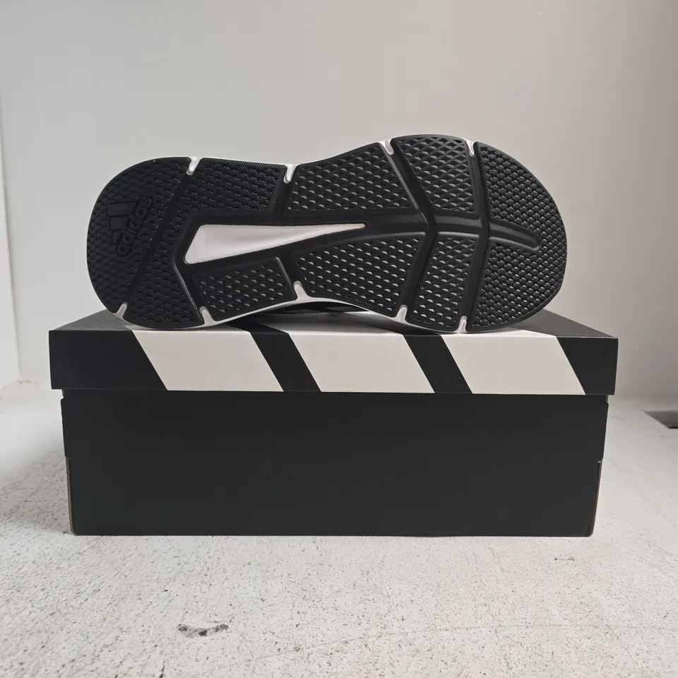 BOXED PAIR OF ADIDAS GALAXY 6 TRAINERS IN BLACK/WHITE SIZE UK 9