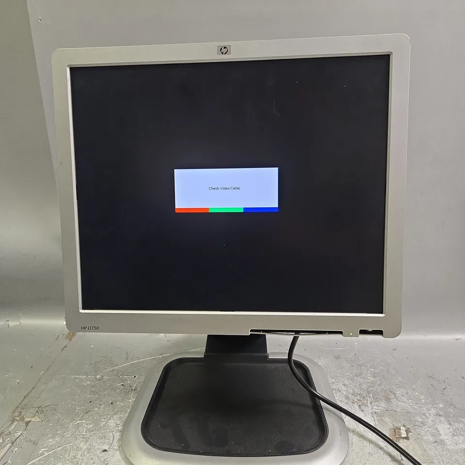 HP L1750 17" LCD COLOUR MONITOR