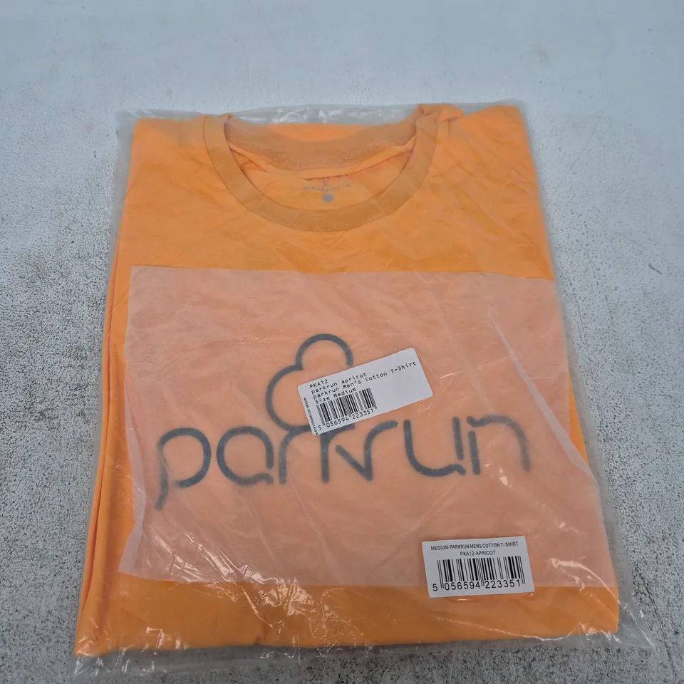 PARKRUN APRICOT MEN'S COTTON T‑SHIRT – MEDIUM