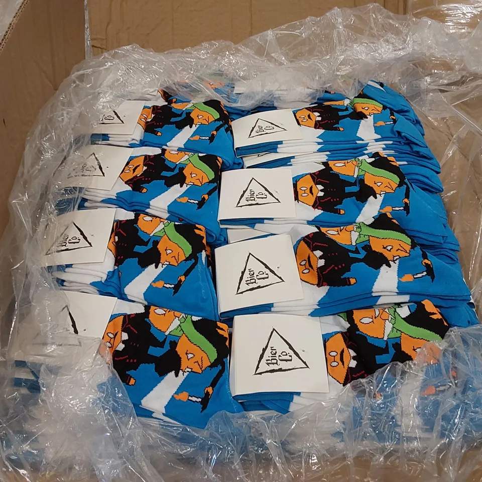 BOX OF APPROXIMATELY 360 PAIRS OF BRAND NEW BIER CO SOCKS (1 BOX)