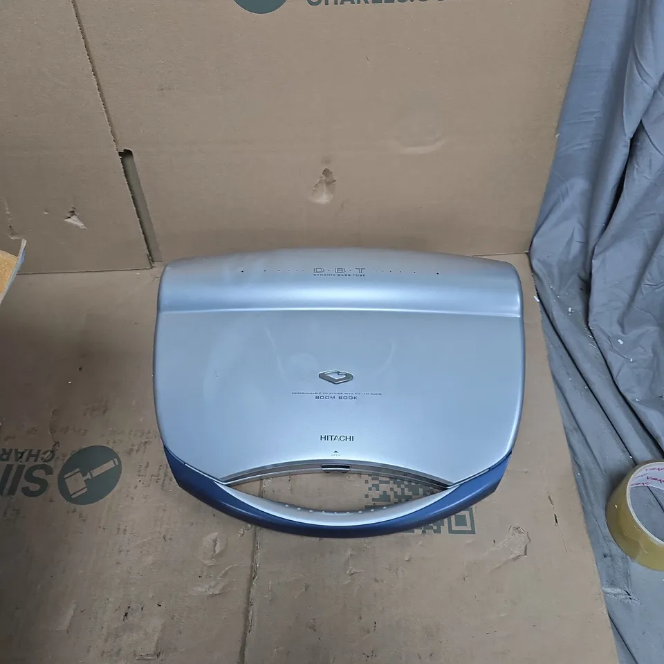 HITACHI CX-1 LAPTOP-STYLE CD RADIO PLAYER – BOXED