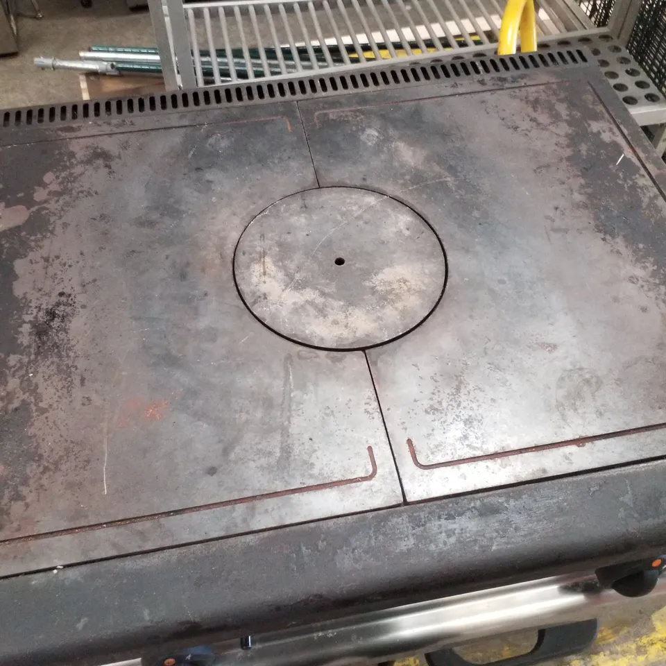 LINCAT COMMERCIAL SOLID TOP GAS OVEN