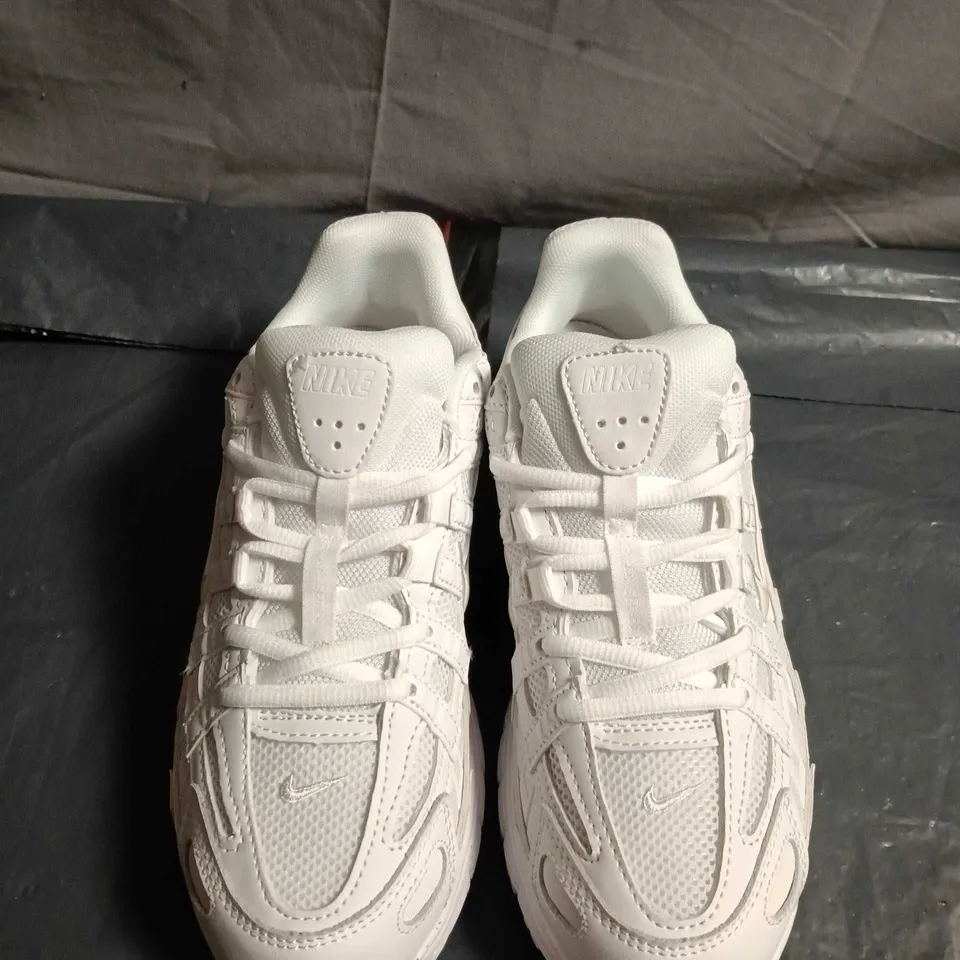 UNBOXED PAIR OF NIKE P6000 TRAINERS - UK SIZE 6