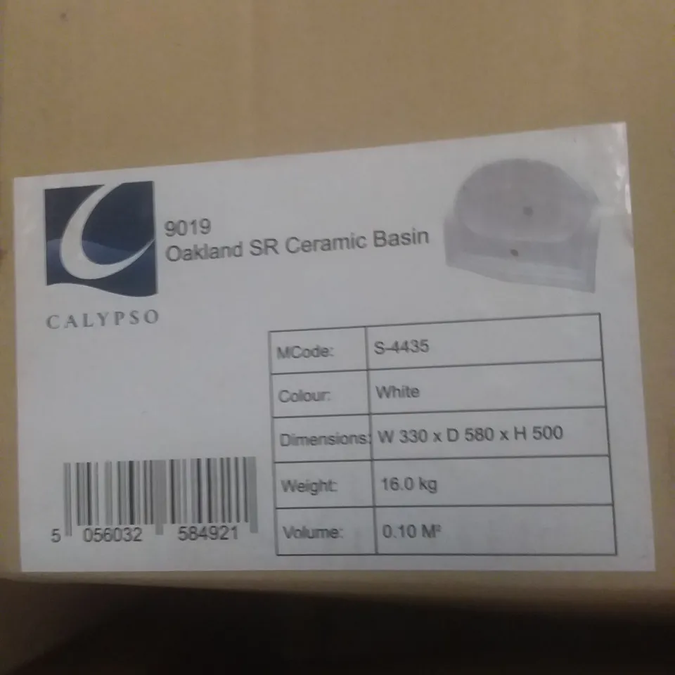 BOXED OAKLAND SR CERAMIC BASIN WHITE 33X58X50CM