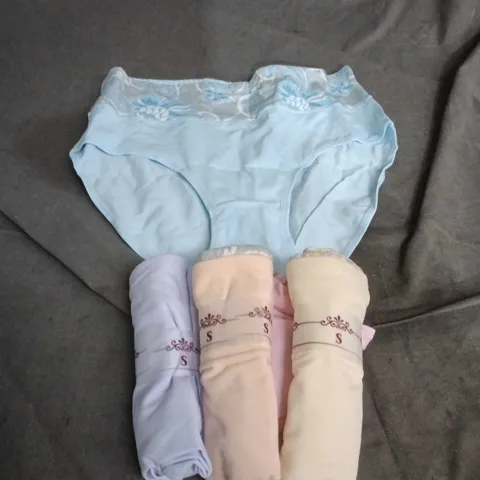 WOMEN'S UNDERWEAR SET: LIGHT BLUE LACE-TRIM PANTIES + PASTEL HOSIERY ROLLS (3-PACK)