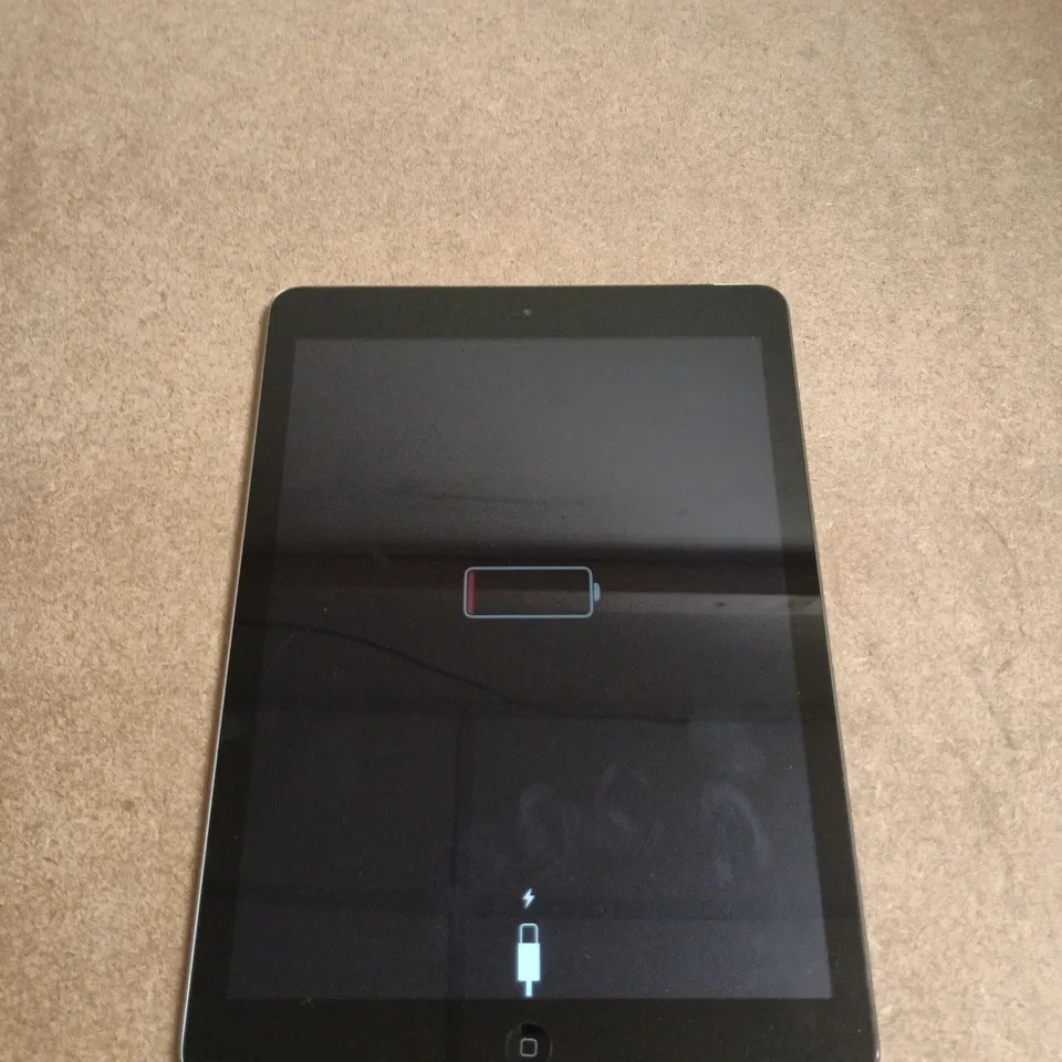 APPLE IPAD AIR CELLULAR - 9.7" SCREEN - SPACE GREY