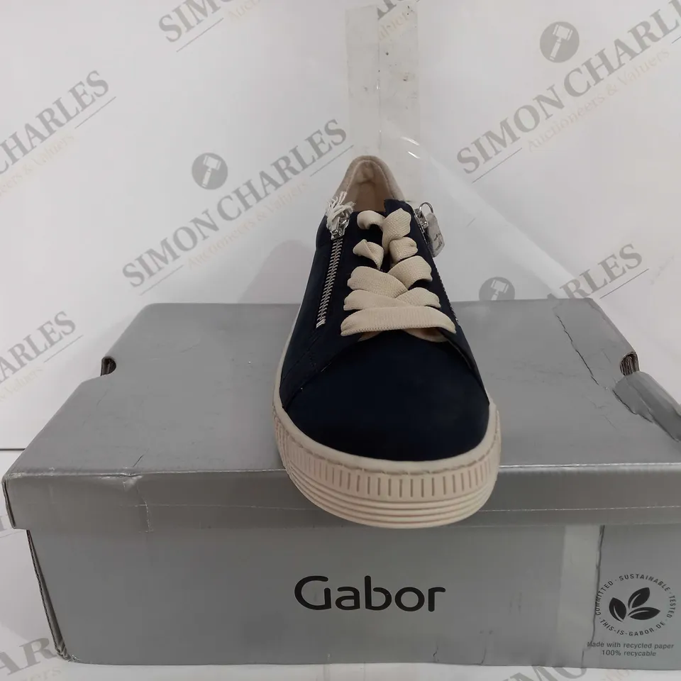 BOXED GABOR GAB31501 TRAINERS IN NAVY - EU 39
