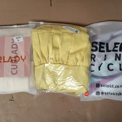 APPROXIMATELY 20 ASSORTED CLOTHING AND FASHION PRODUCTS IN VARIOUS STYLES AND SIZES - COLLECTION ONLY