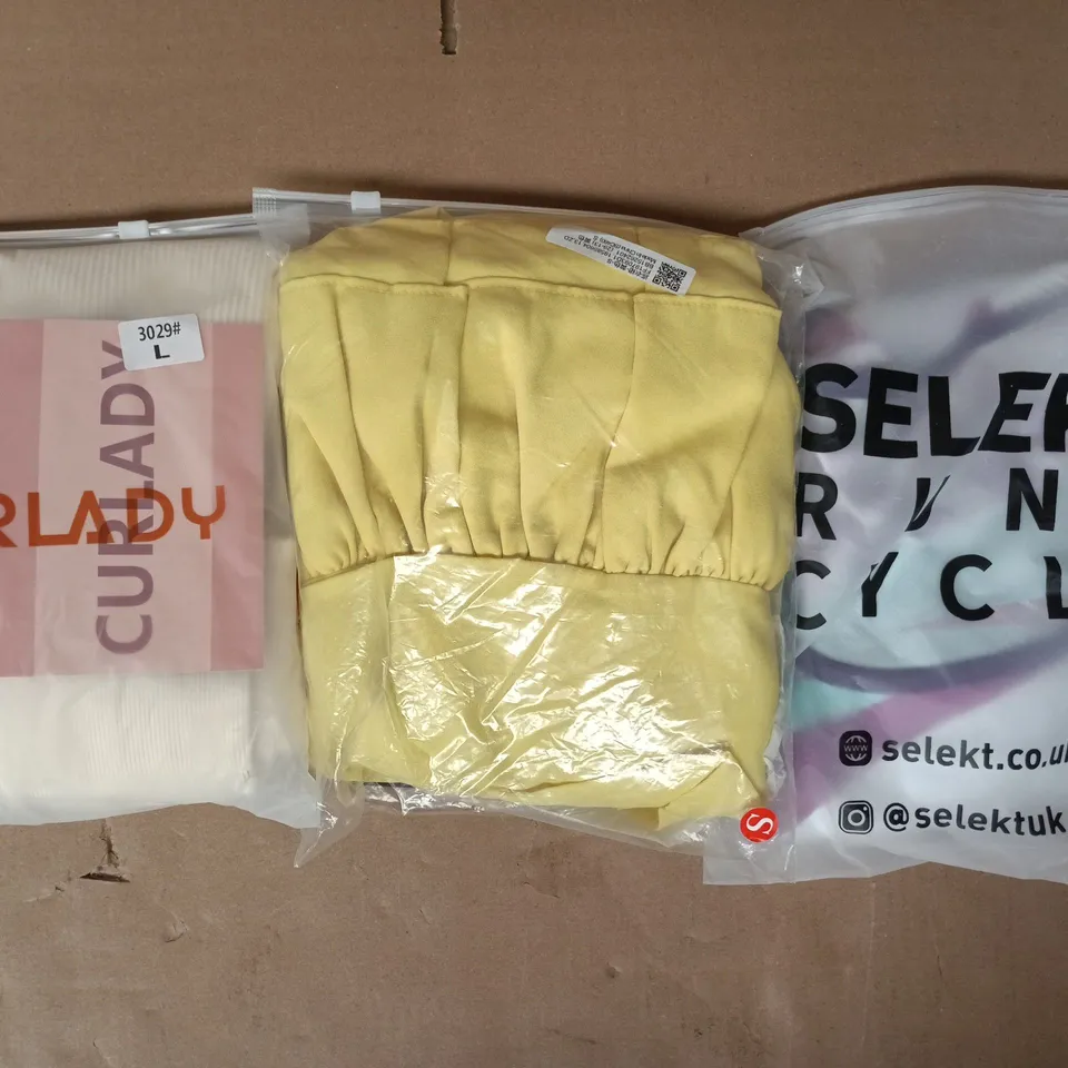 APPROXIMATELY 20 ASSORTED CLOTHING AND FASHION PRODUCTS IN VARIOUS STYLES AND SIZES - COLLECTION ONLY