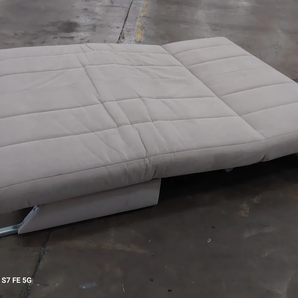DESIGNER APPLEY FOLD OUT SIFABED LIGHT GREY PLUSH FABRIC
