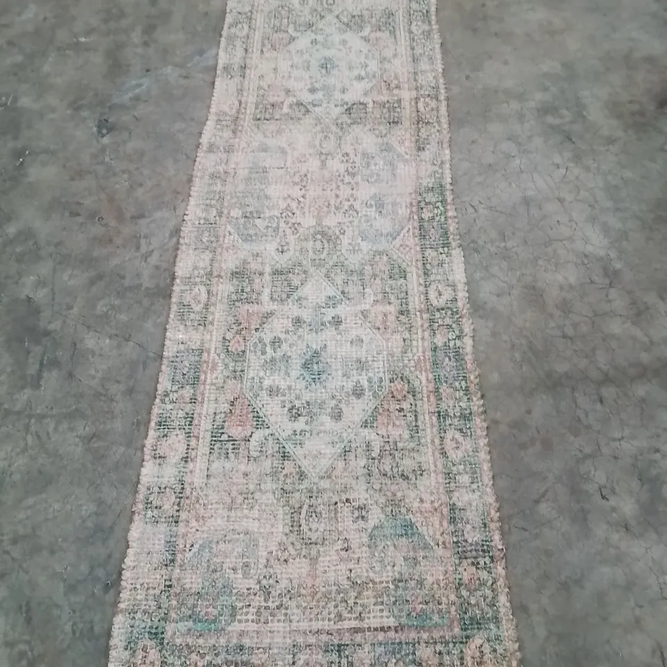 QUALITY DESIGNER AREA RUG - APPROXIMATELY 230X60CM