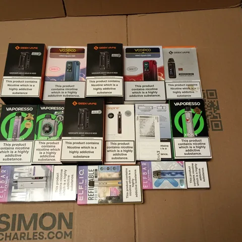 LOT OF APPROXIMATELY 30 ASSORTED VAPING ITEMS INCLUDING VAPORESSO, VOOPOO AND ASPIRE