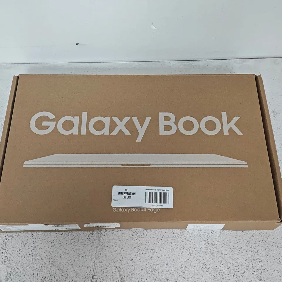 BOXED SAMSUNG GALAXYBOOK 4 EDGE SNAPDRAGON X PLUS16GB RAM LAPTOP IN SILVER - 750XQA-KB2