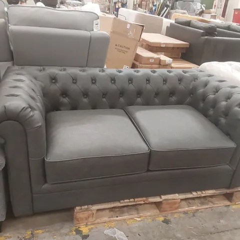 QUALITY DESIGNER 2-SEATER FAUX LEATHER UPHOLSTERED CHESTERFIELD SOFA