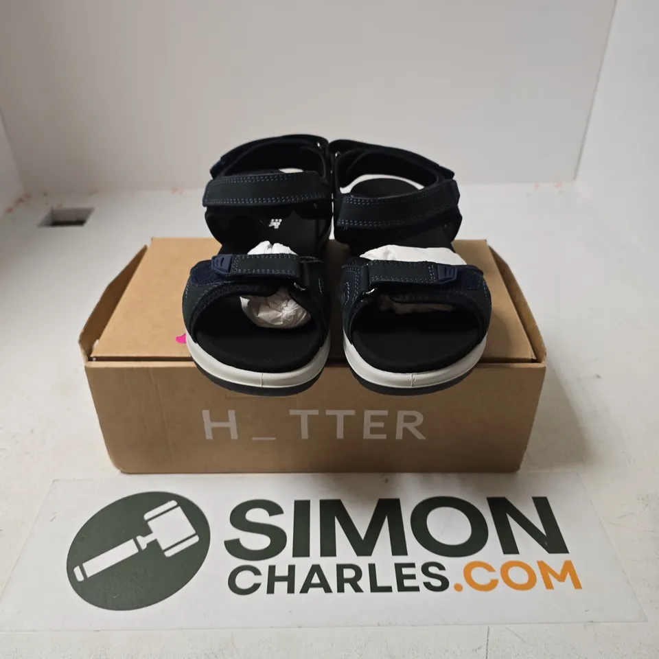 BOXED PAIR OF HOTTER WALK II EXTRA WIDE SANDALS IN NAVY - UK 7