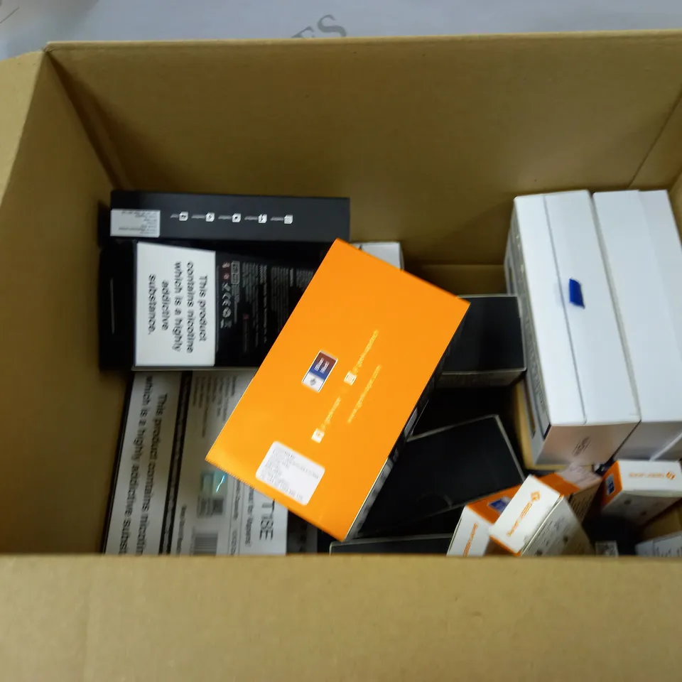 LOT OF APPROXIMATELY 26  E-CIGARETTES AND LIQUIDS TO INCLUDE UWELL CALIBURN A2 POD SYSTEM, VOOPOO DORIC 60, GEEKVAPE L200, ETC