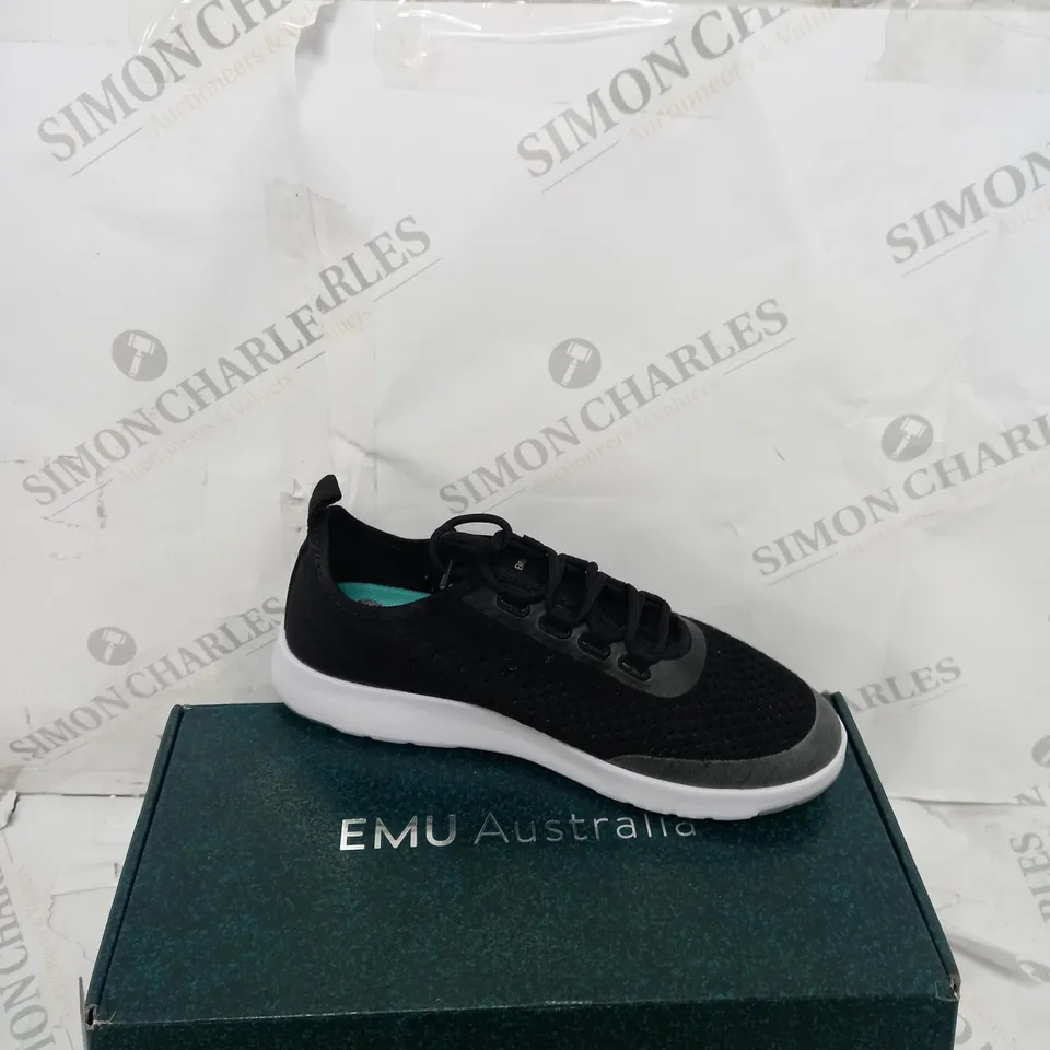 BOXED PAIR OF EMU AUSTRALIA BLACK SLIP ON TRAINER SIZE 7