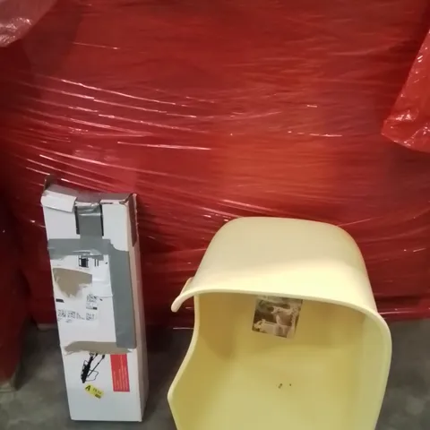 PALLET OF ASSORTED HOUSEHOLD GOODS AND PRODUCTS TO INCLUDE;BIKE STORAGE BAG ATTACHMENT,CAT LITTER TRAY 