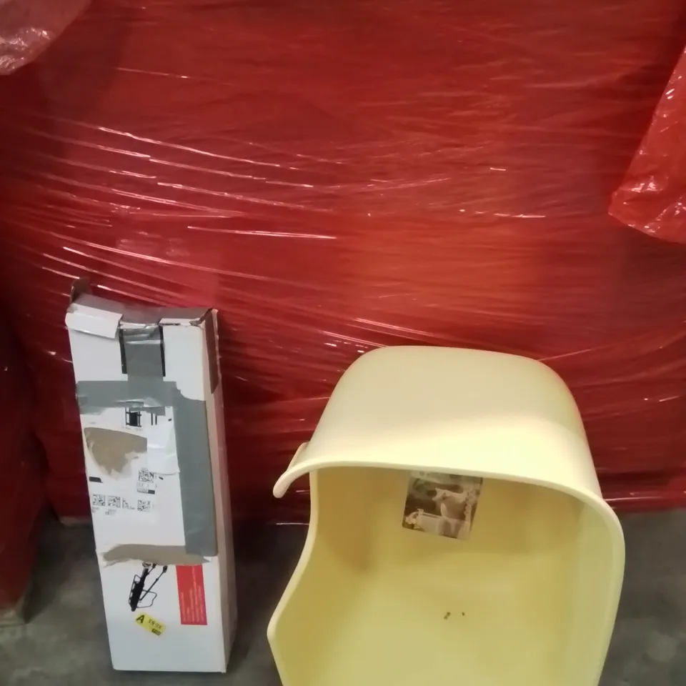 PALLET OF ASSORTED HOUSEHOLD GOODS AND PRODUCTS TO INCLUDE;BIKE STORAGE BAG ATTACHMENT,CAT LITTER TRAY 