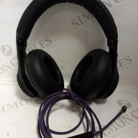 PLANTRONICS BACKBEAT PRO HEADPHONES