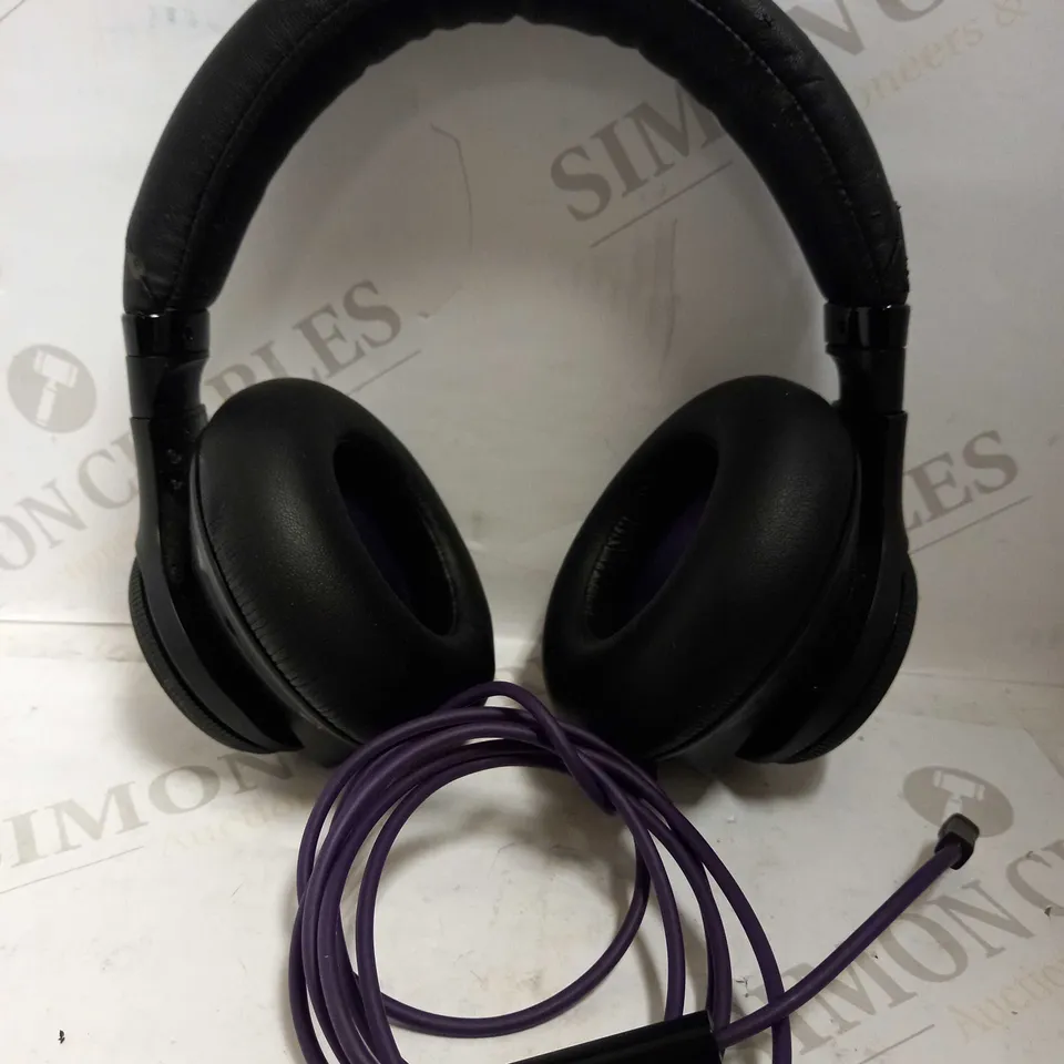 PLANTRONICS BACKBEAT PRO HEADPHONES