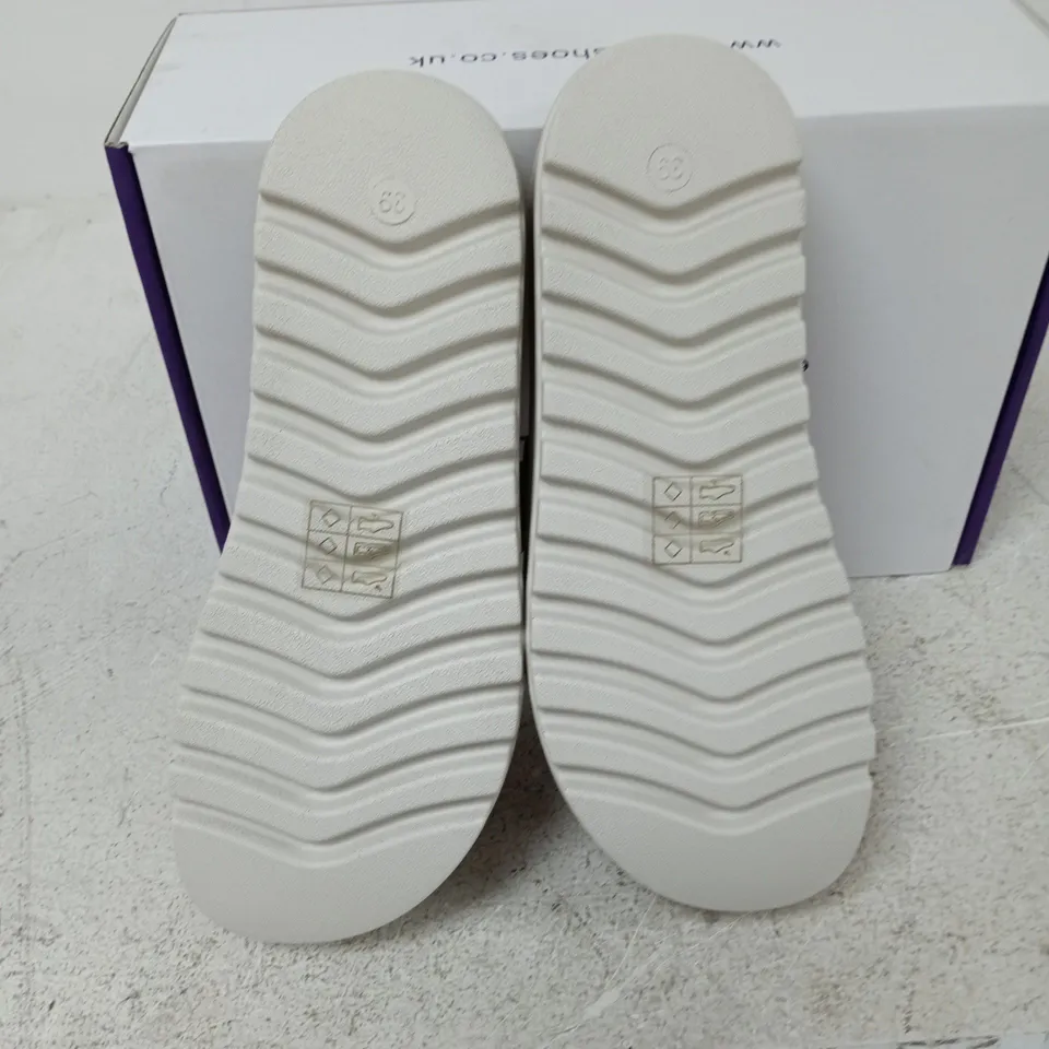 BOXED PAIR OF LOTUS VOLOS SHOES IN PLUM - EU 39