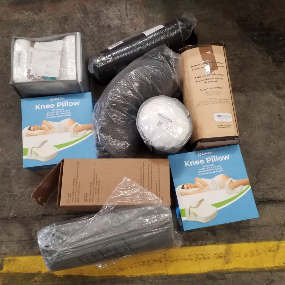 PALLET CONTAINING ASSORTED PILLOWS & CUSHIONS