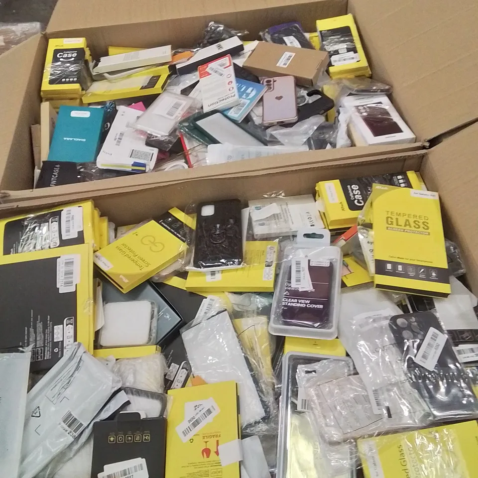 PALLET CONTAINING VERY LARGE AMOUNT OF BRAND NEW PHONE CASES [MODELS AND MAKES VARY]