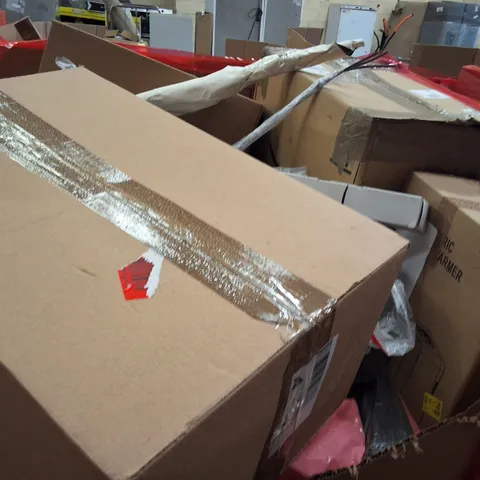 PALLET OF ASSORTED HOUSEHOLD GOODS AND ITEMS TO INCLUDE;COOLER FRIDGE,POPUP TENT,MIRROR