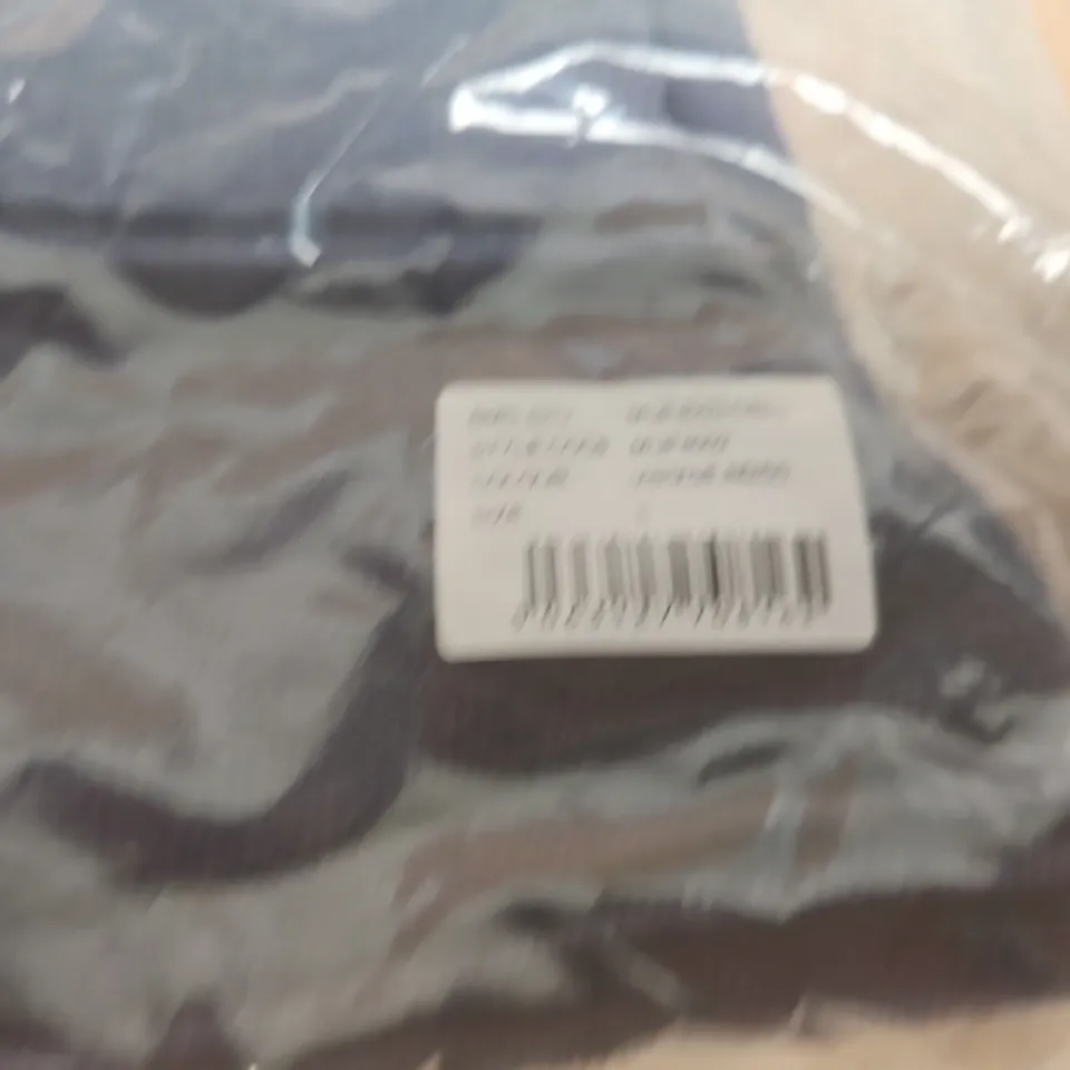 US POLO ASSN POLO KNITTED SHIRT - SIZE L