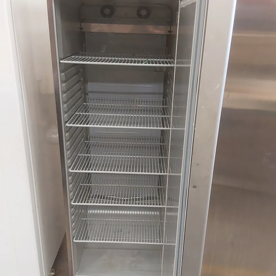 GRAM K 400 RU H C 6N COMMERCIAL STAINLESS STEEL REFRIGERATOR
