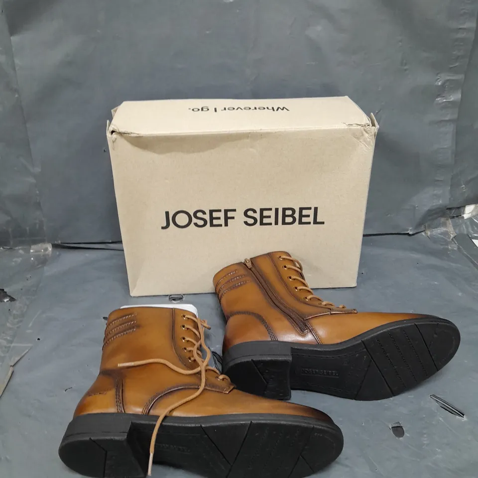 BOXED PAIR OF JOSEF SEIBEL SIMONA 01 LACE UP BOOT - SIZE 38 