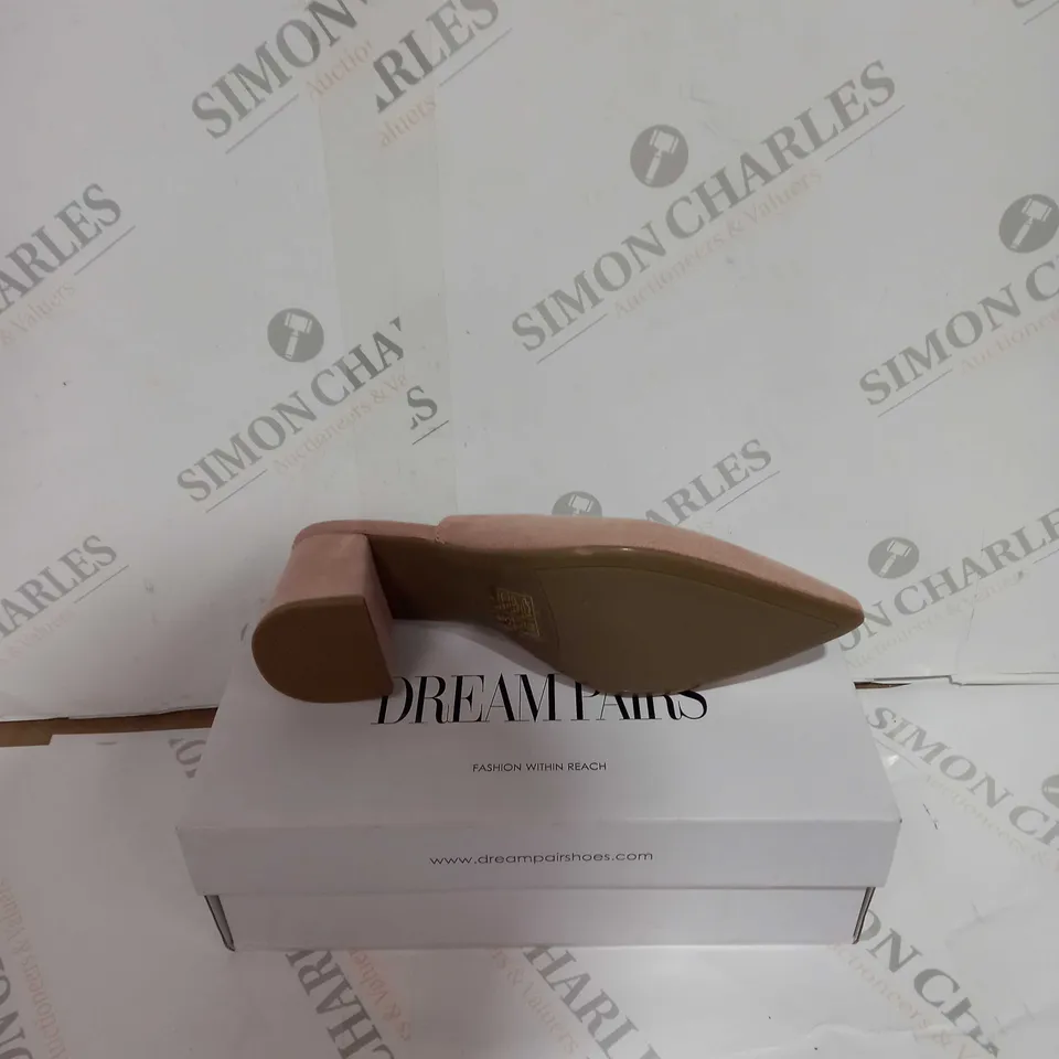 BOXED PAIR OF DREAM PAIR PINK BLOCK HEALED SIZE 4.5