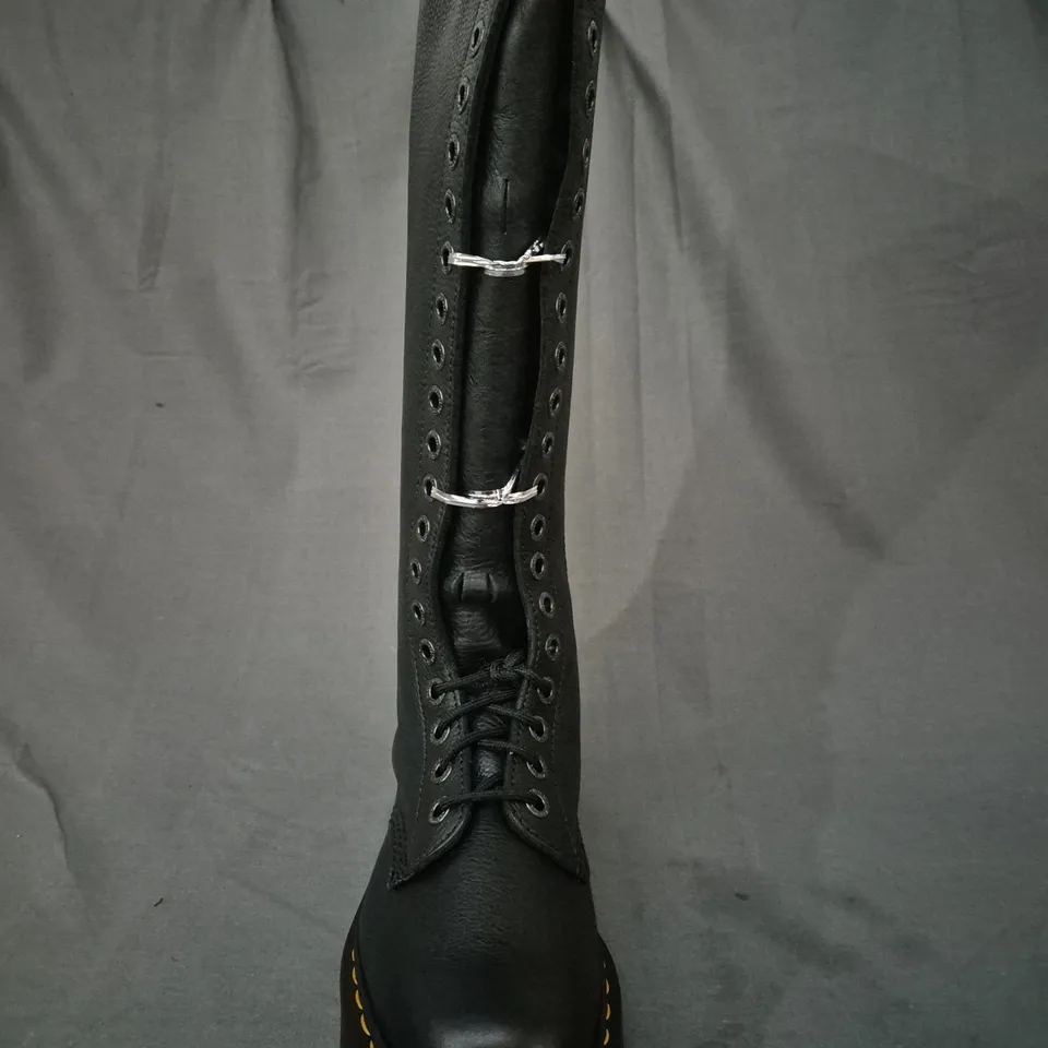 BOXED PAIR OF DR MARTENS 1B60 BEX KNEE-HIGH BOOTS IN BLACK UK SIZE 5