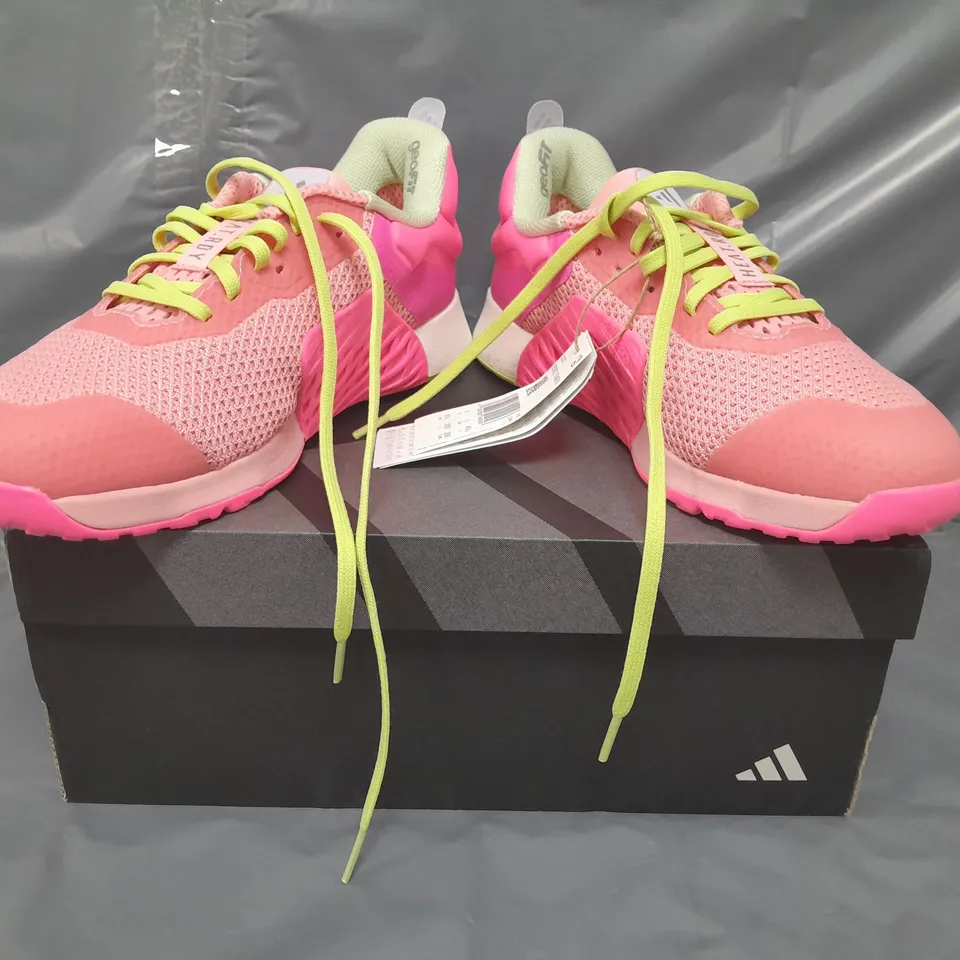 BOXED PAIR OF ADIDAS DROPSET 3 TRAINERS IN PINK MULTI UK SIZE 7