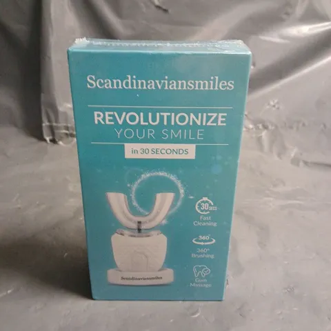 SEALED SCANDINAVIAN SMILES TOOTHBRUSH