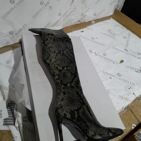 BOXED MODA IN PELLE HELGA OVER KNEE BOOTS GREEN SNAKESKIN SIZE 4